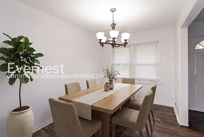 3 bed, 1.0 bath, 1232 sqft, $1,295 — Photo 3