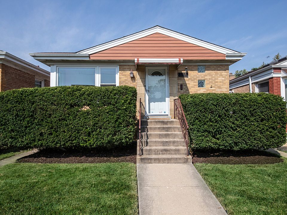 1st image of 3758 N Harlem Ave
