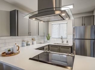 MiLO at Mountain park, Lake Oswego, OR 97035