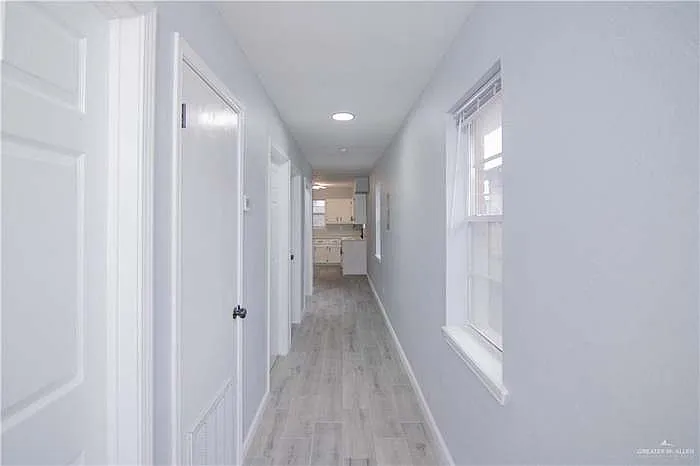 1120 E Sanchez St — Photo 4