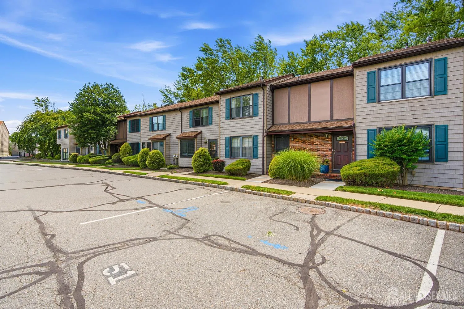 2 bed, 1.5 bath, $2,600 — Photo 3