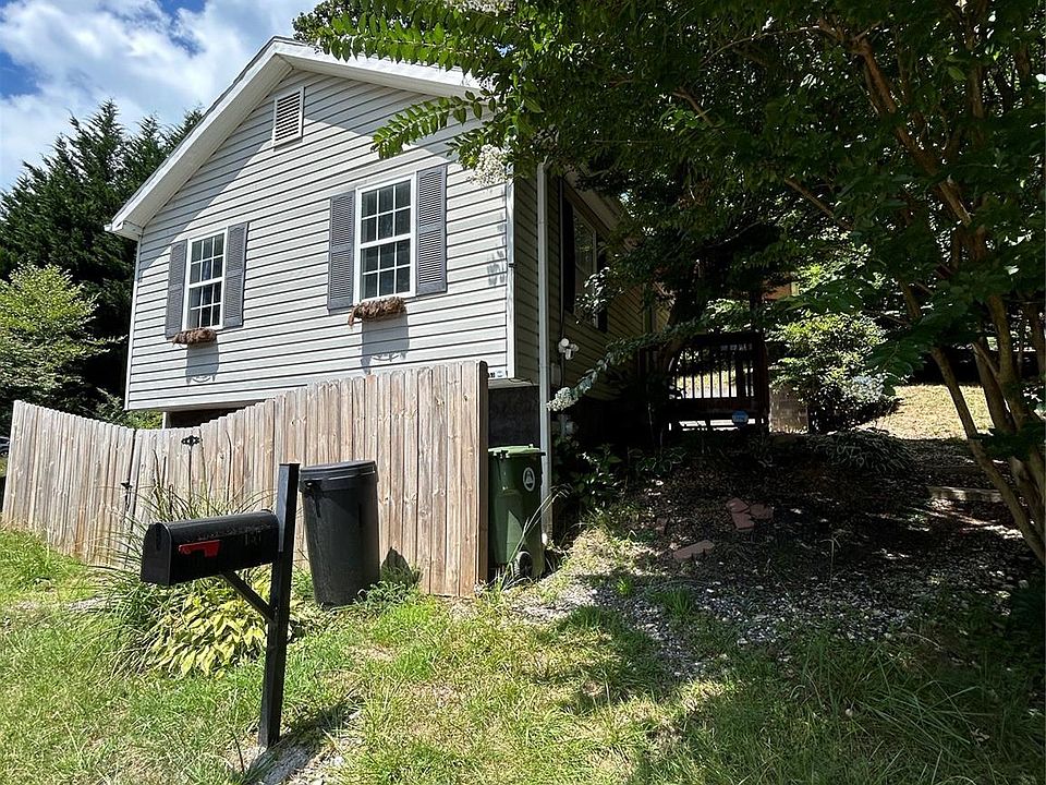 2nd image of 157 Druid Dr