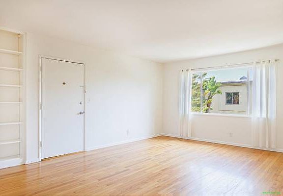 5th image of 427 San Vicente Blvd #421