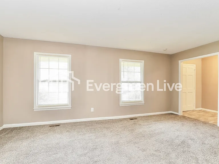 4235 Queen Beth Dr — Photo 10