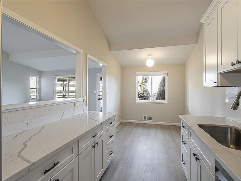 109 Cleland Ave — Photo 6