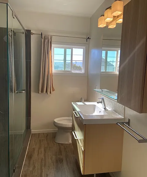 Bathroom 2nd floor