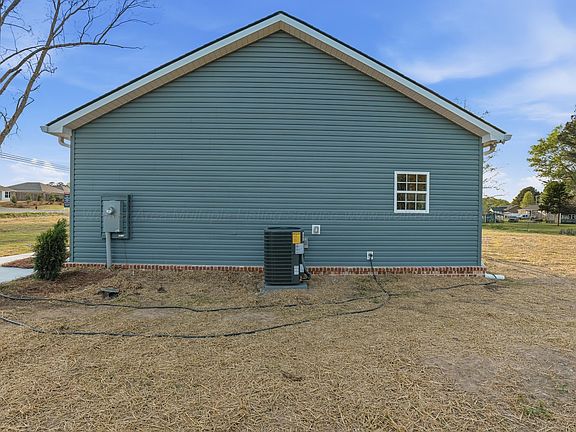 5th image of 1639 Bolte Rd
