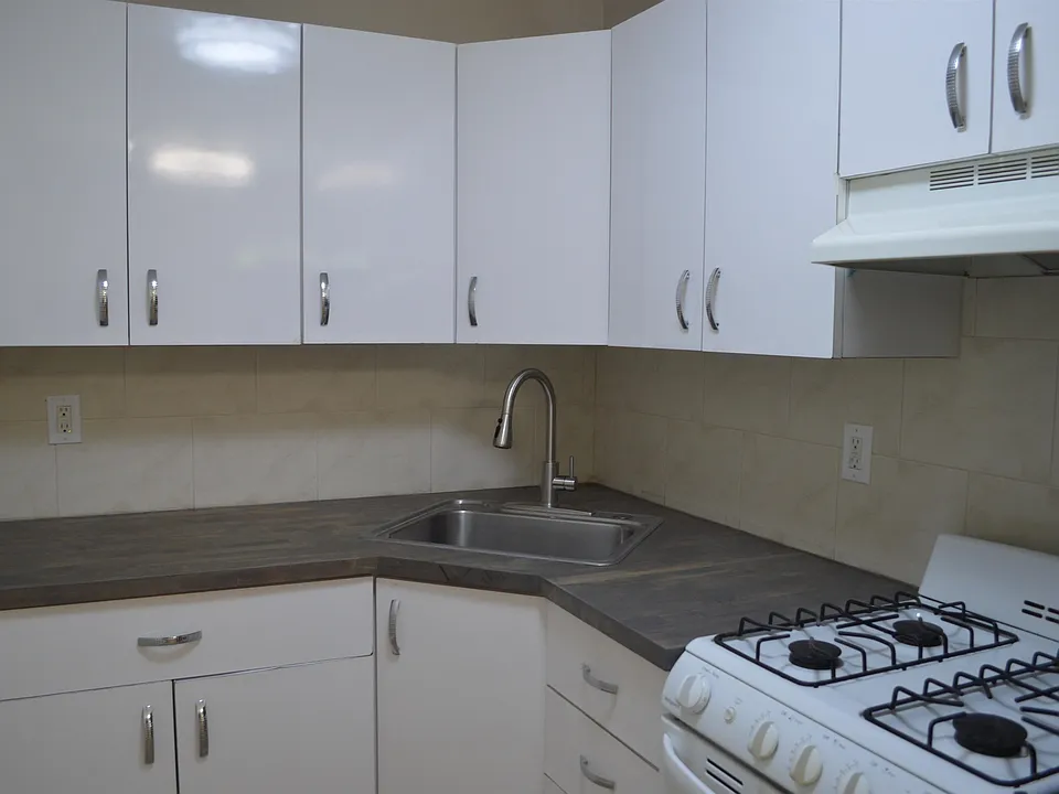 455 Fairview Ave #9