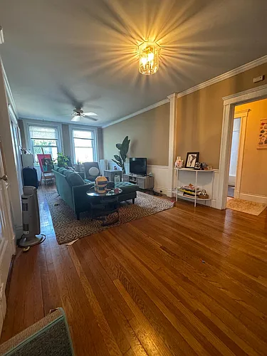 30 Chiswick Rd Photo 1