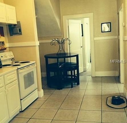 4th image of 2306 W Fig St