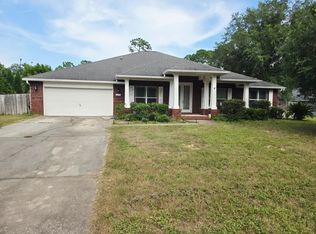 2136 Smallwood Dr, Navarre, FL 32566