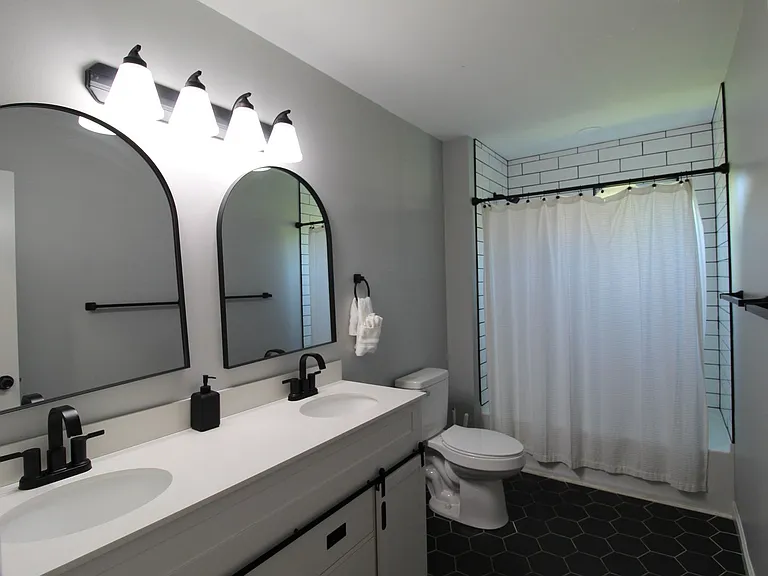 221 Alleghany Dr — Photo 9