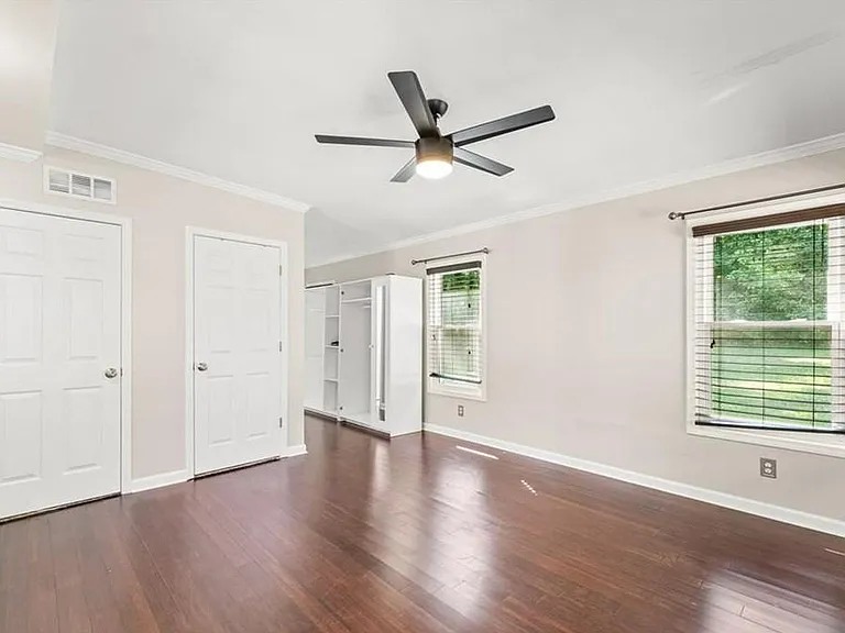 491 Morningside Dr — Photo 13