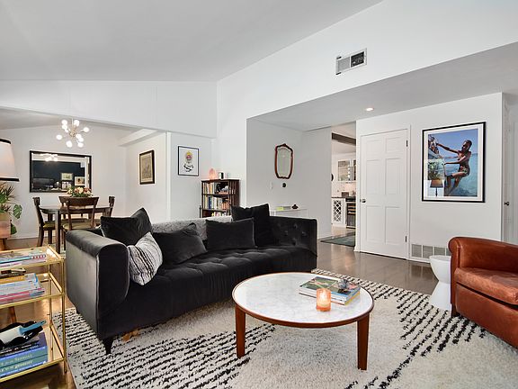 5th image of 20459 Tiara St