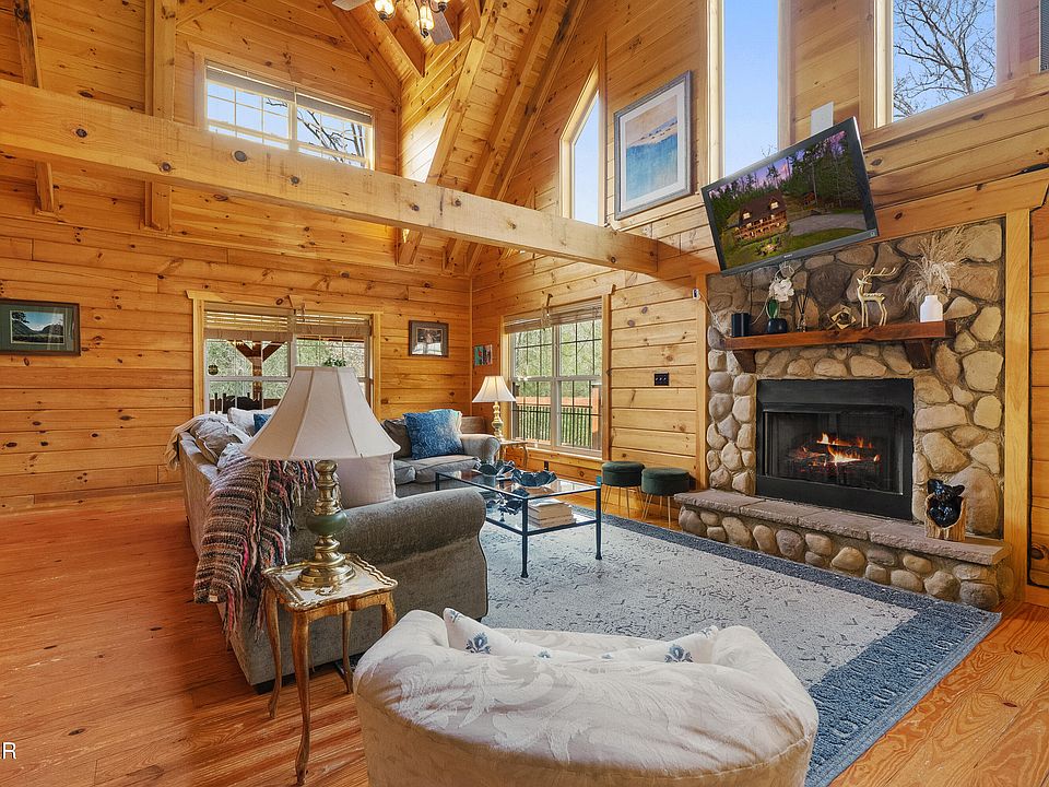 7th image of this home