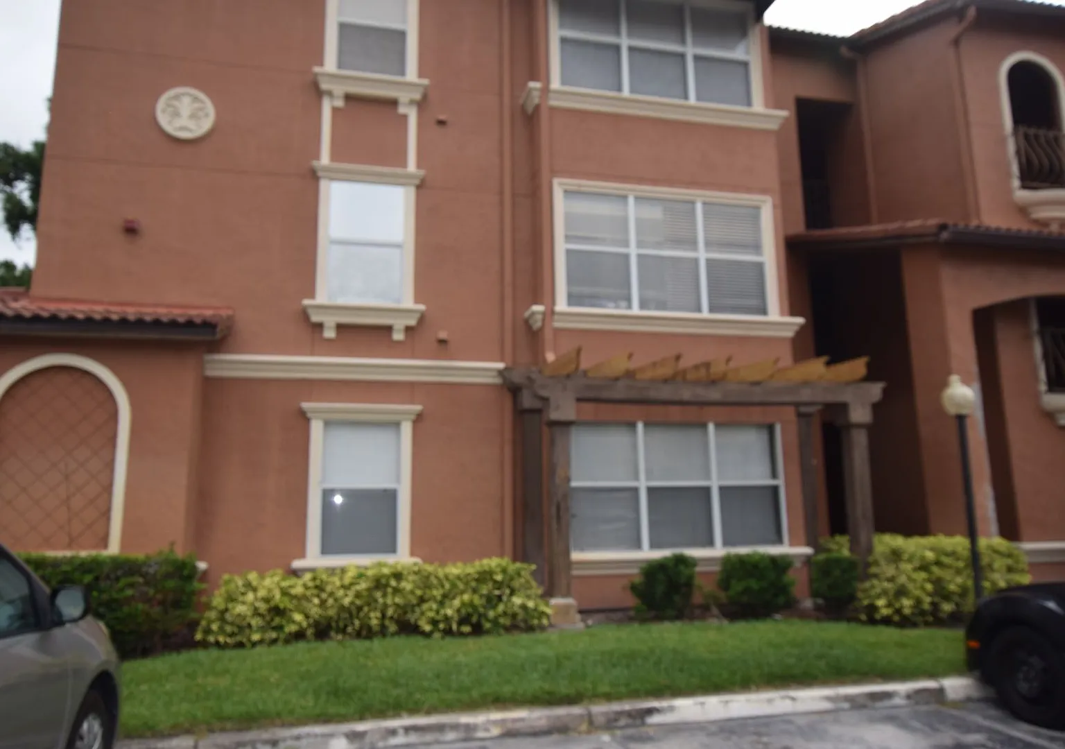 2/2 Condo For Rent at 5120 Conroy Road #511 Orlando, FL 32811 — Photo 2