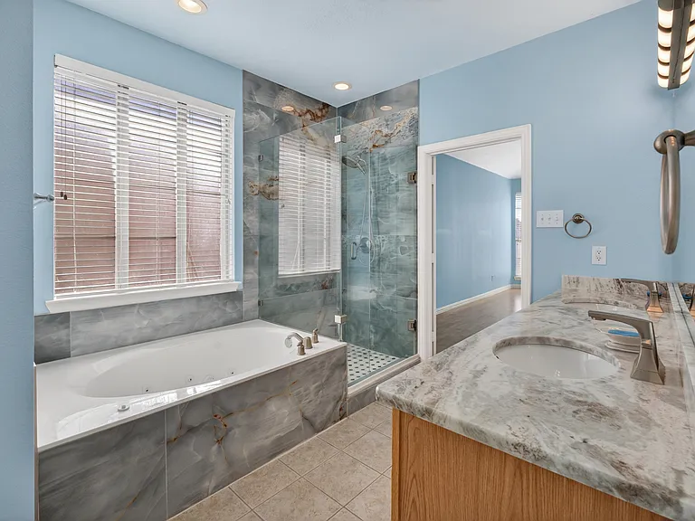 2616 Cove Dr — Photo 30