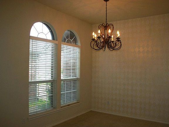 5th image of 6206 Garden Ct