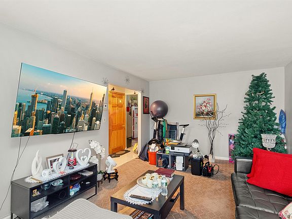 2nd image of 742 E 58th Street