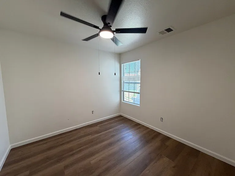 3409 Starside Dr — Photo 6