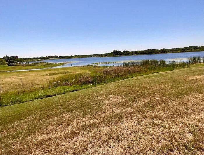 7200 Bay Club Way — Photo 43