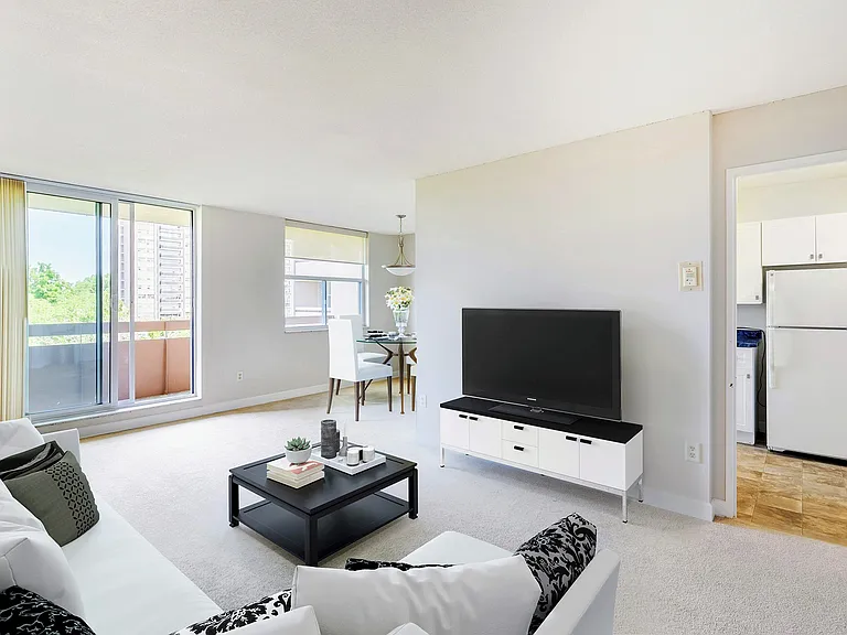 395 Martha St #503 — Photo 8