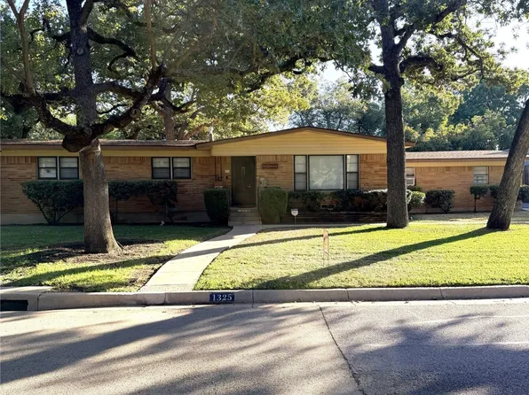 1325 Redbud Dr, Arlington, TX 76012