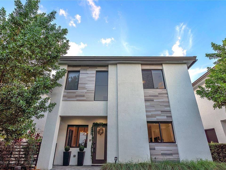 1st image of 4363 NW 81st Ave #1