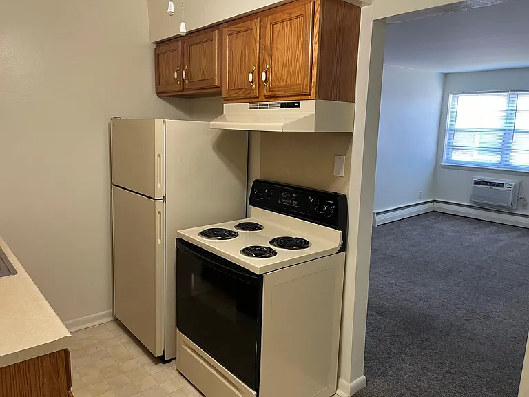 323 W Pennsylvania Ave #C — Photo 7