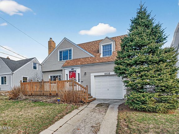 3rd image of 4622 Harford Rd