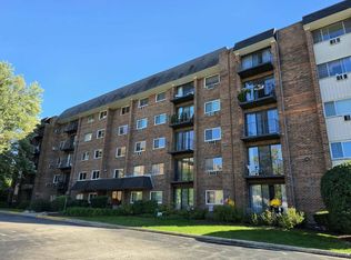 4721 Saint Joseph Creek Rd APT 3H, Lisle, IL 60532