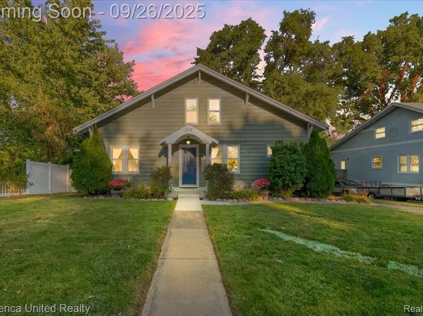 315 S 1st St, Brighton, MI 48116