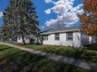 18 E Smith Ave, Oshkosh, WI 54901