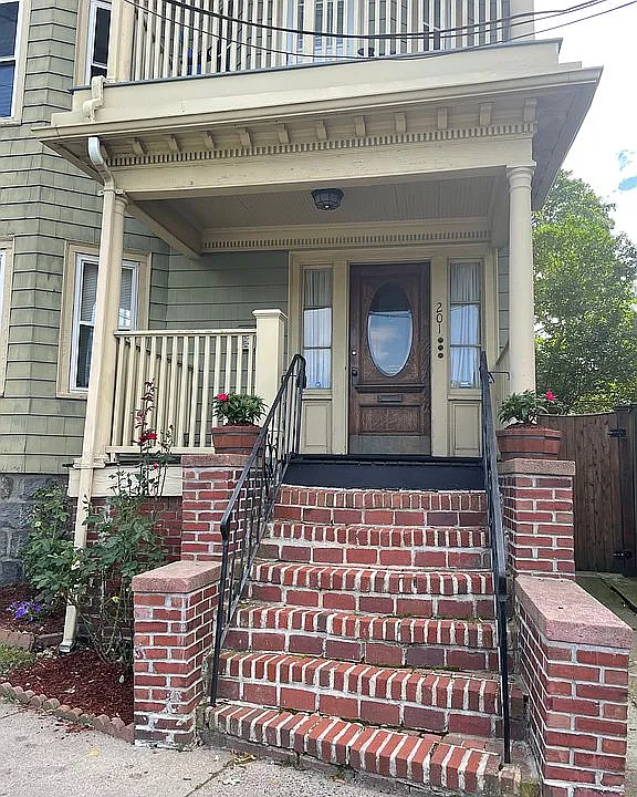 Main Entrance Front Deck 