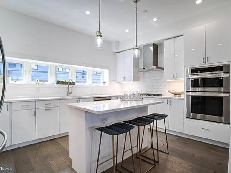 1751 N Howard St — Photo 39