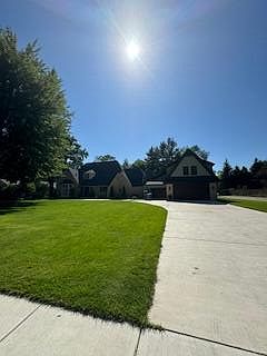 1st image of 3510 Bronson Blvd