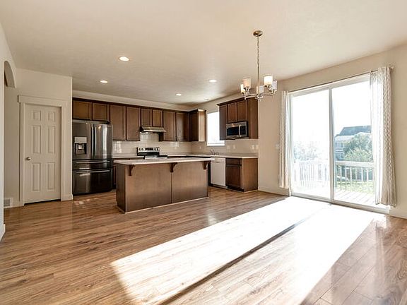 3rd image of 4061 Heatherfield Ln