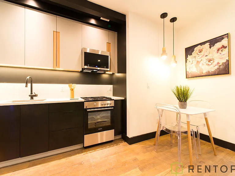 832 Lexington Ave #5E — Photo 4