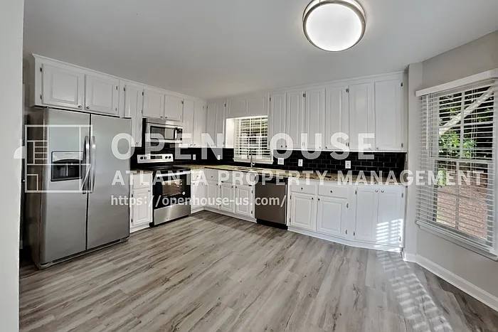 2100 Glenridge Ct — Photo 6