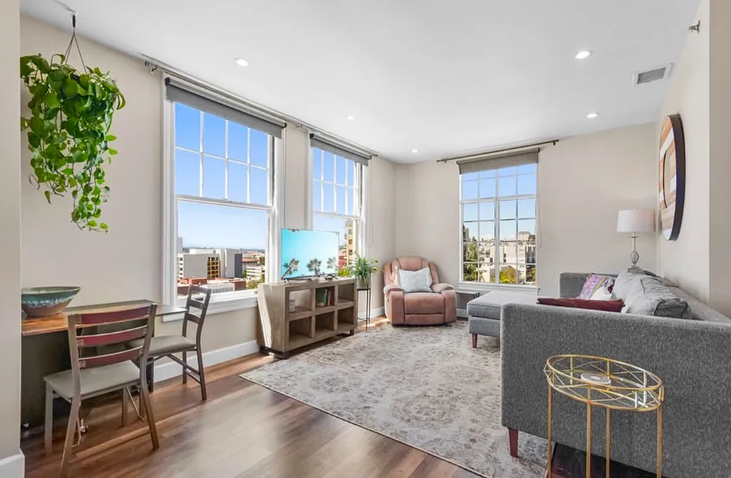 1 bed, 670 sqft, $3,100 — Photo 2