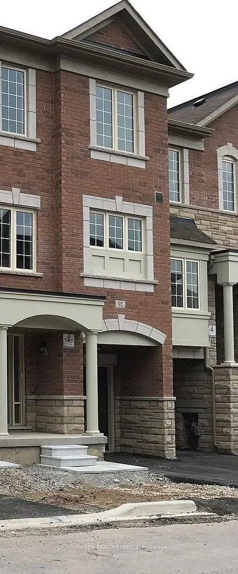 3 bed, $2,900 — Photo 1