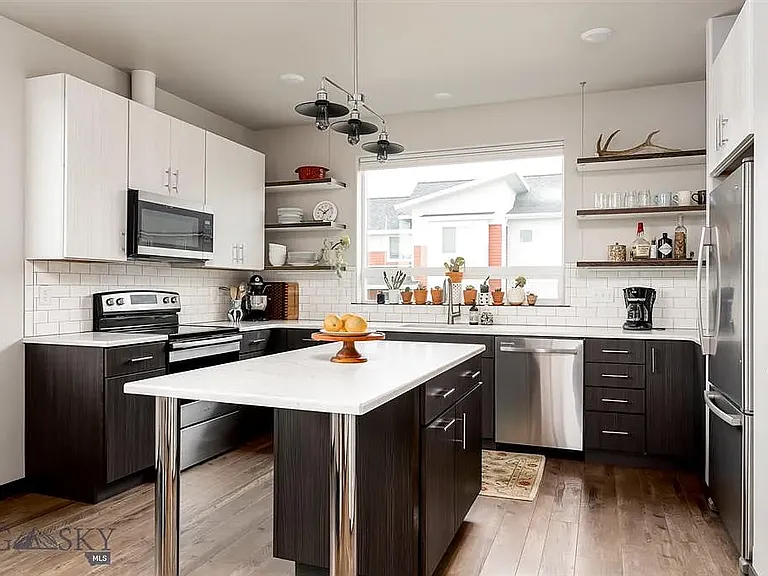 Spacious kitchen