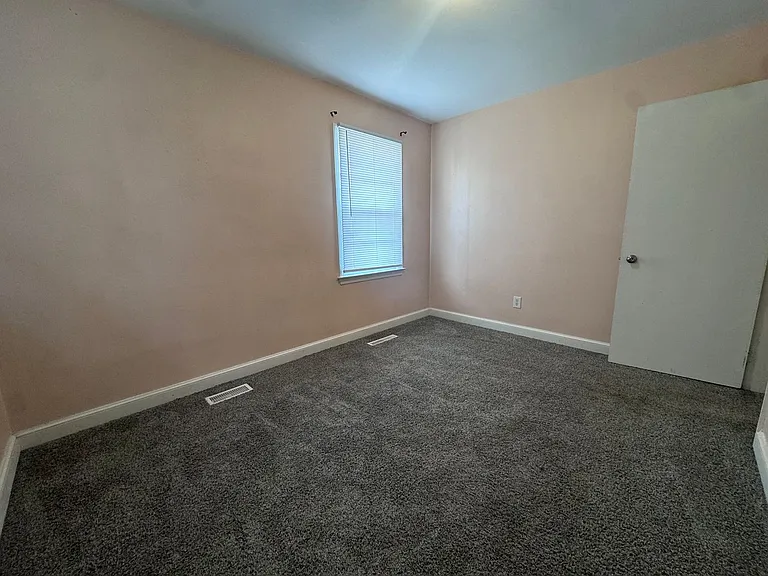 302 Brookwood Ave — Photo 8