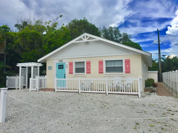 1125 Shore View Dr Unit B, Englewood, FL 34223