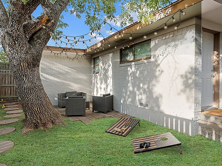 631 Sherwood Dr — Photo 43