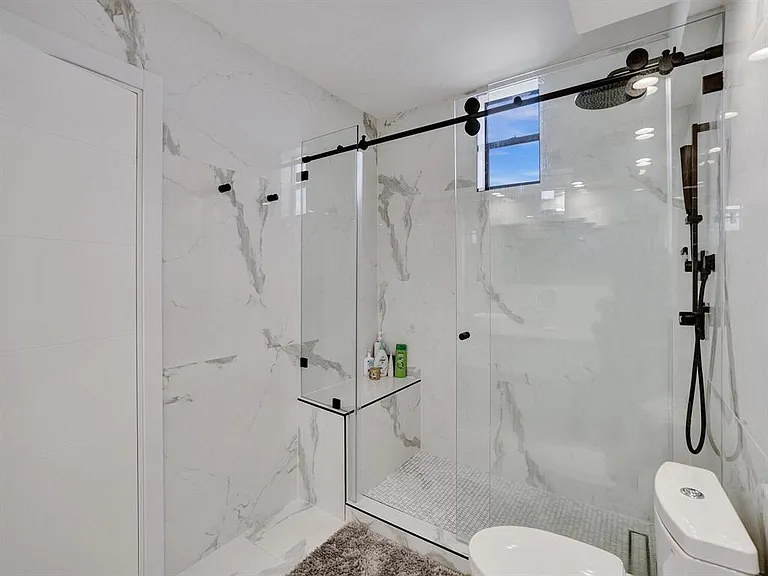 2500 Parkview Dr #1112 — Photo 34