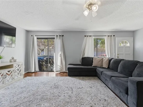 620 Church Pl APT 6, Redlands, CA 92374