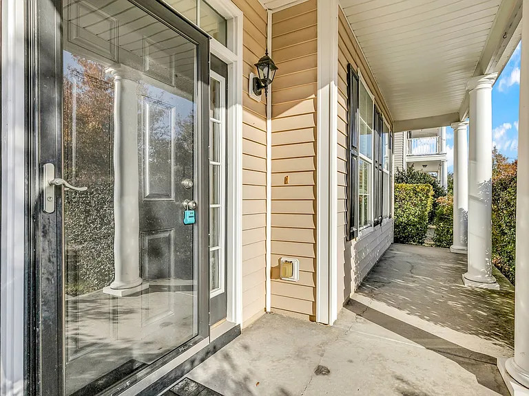 16 Bushwood Dr — Photo 4