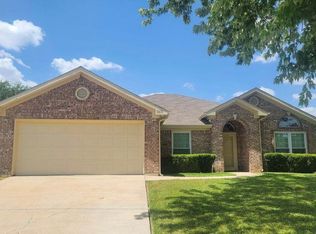 1611 Crestmeadow Ln, Mansfield, TX 76063