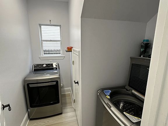 3rd image of 140 26th St